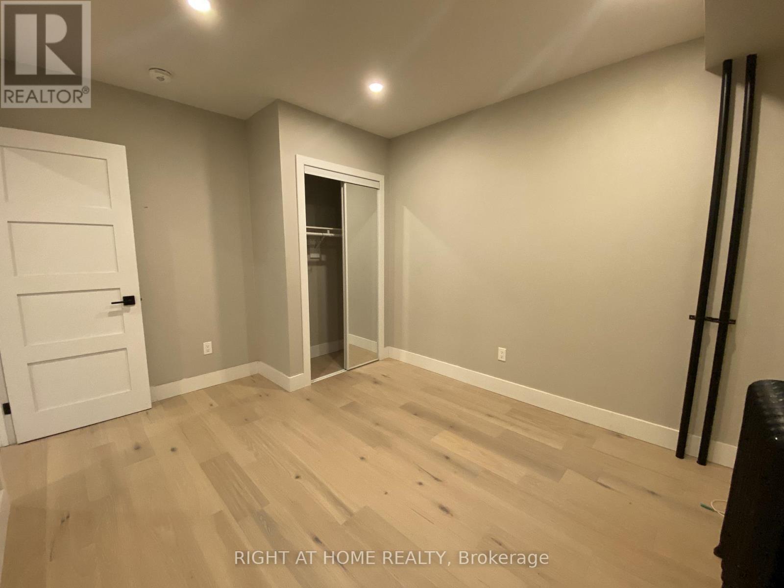 1 - 363 Parkside Drive, Toronto, Ontario  M6R 2Z5 - Photo 4 - W13140728