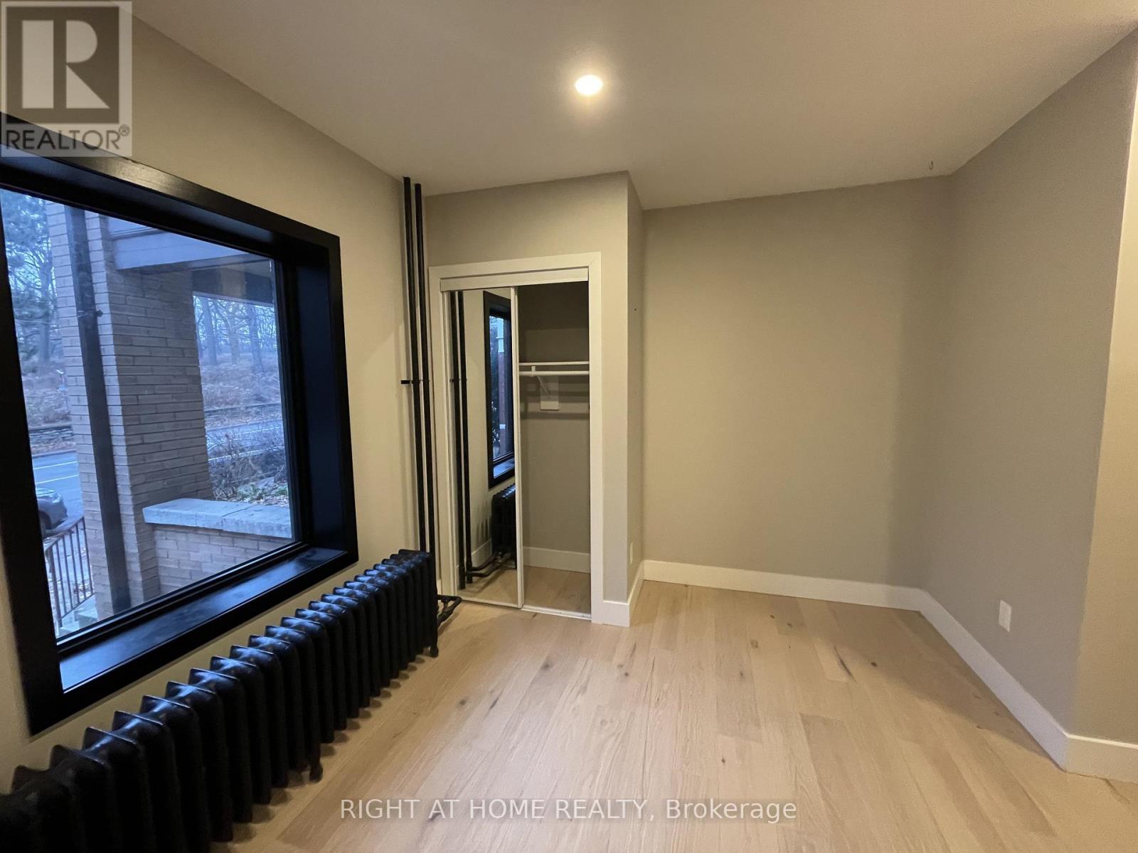 1 - 363 Parkside Drive, Toronto, Ontario  M6R 2Z5 - Photo 7 - W13140728
