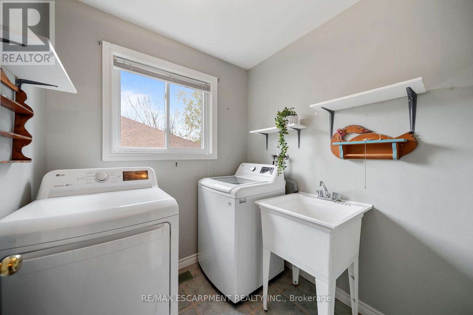 16 Macpherson Drive, Brant, Ontario  N3L 4B6 - Photo 23 - X13140676