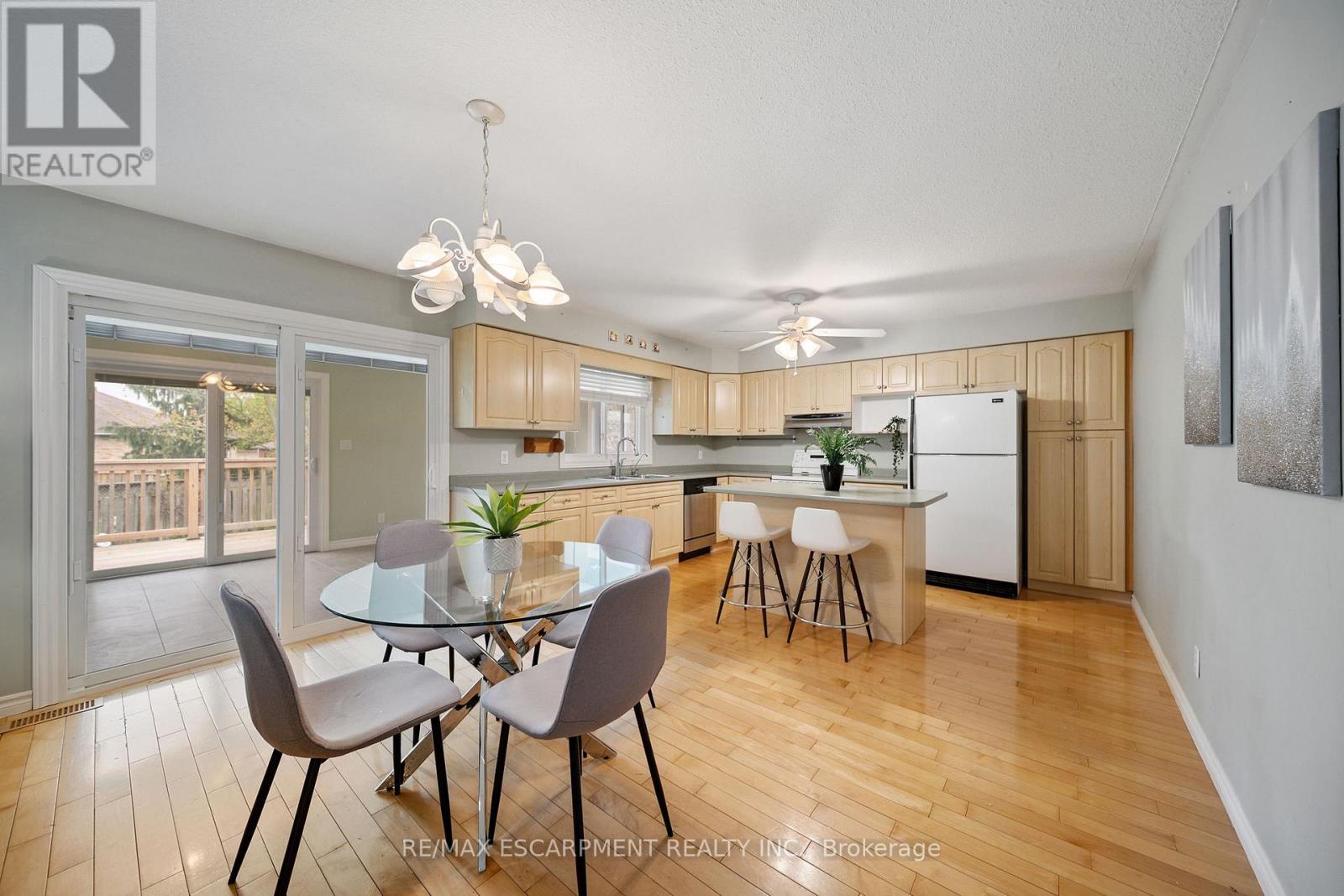 16 Macpherson Drive, Brant, Ontario  N3L 4B6 - Photo 9 - X13140676