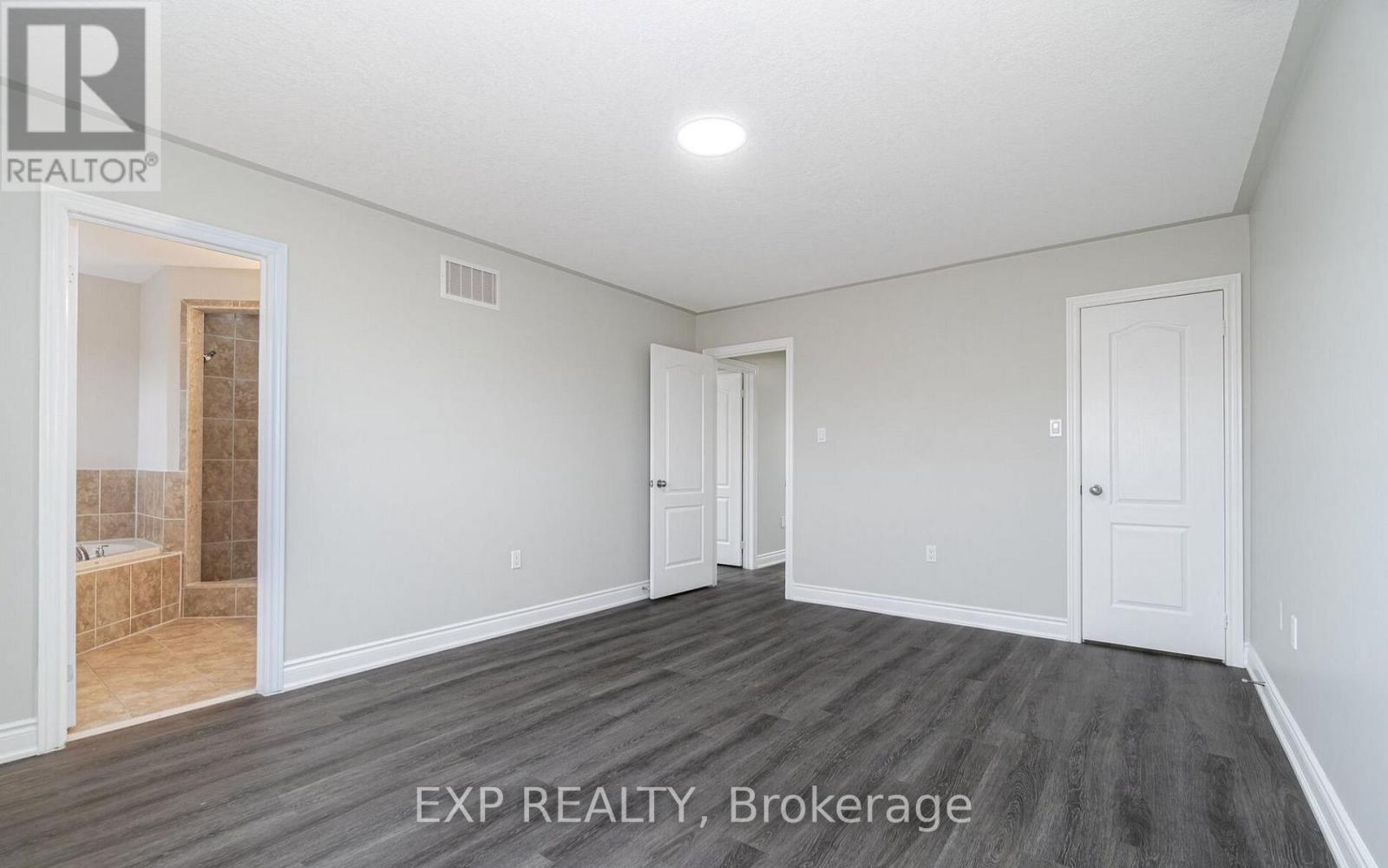 15 Lynn Street, Bradford West Gwillimbury, Ontario  L3Z 0B2 - Photo 22 - N13001110
