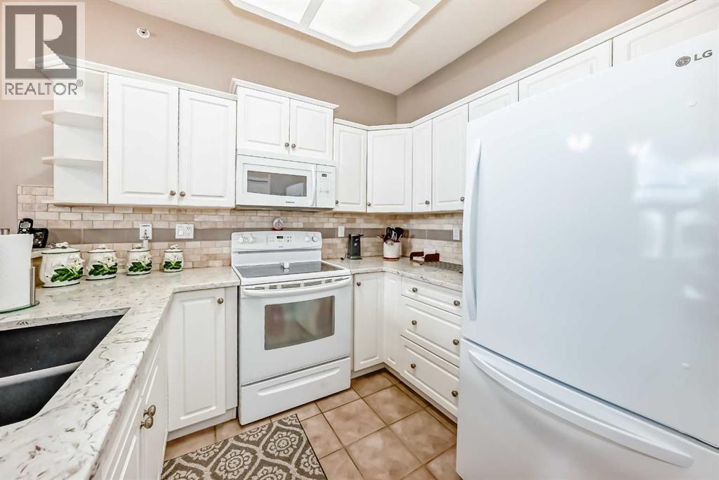 2122, 2122 Patterson View SW, Calgary, Alberta  T3H 3J9 - Photo 8 - A2309029