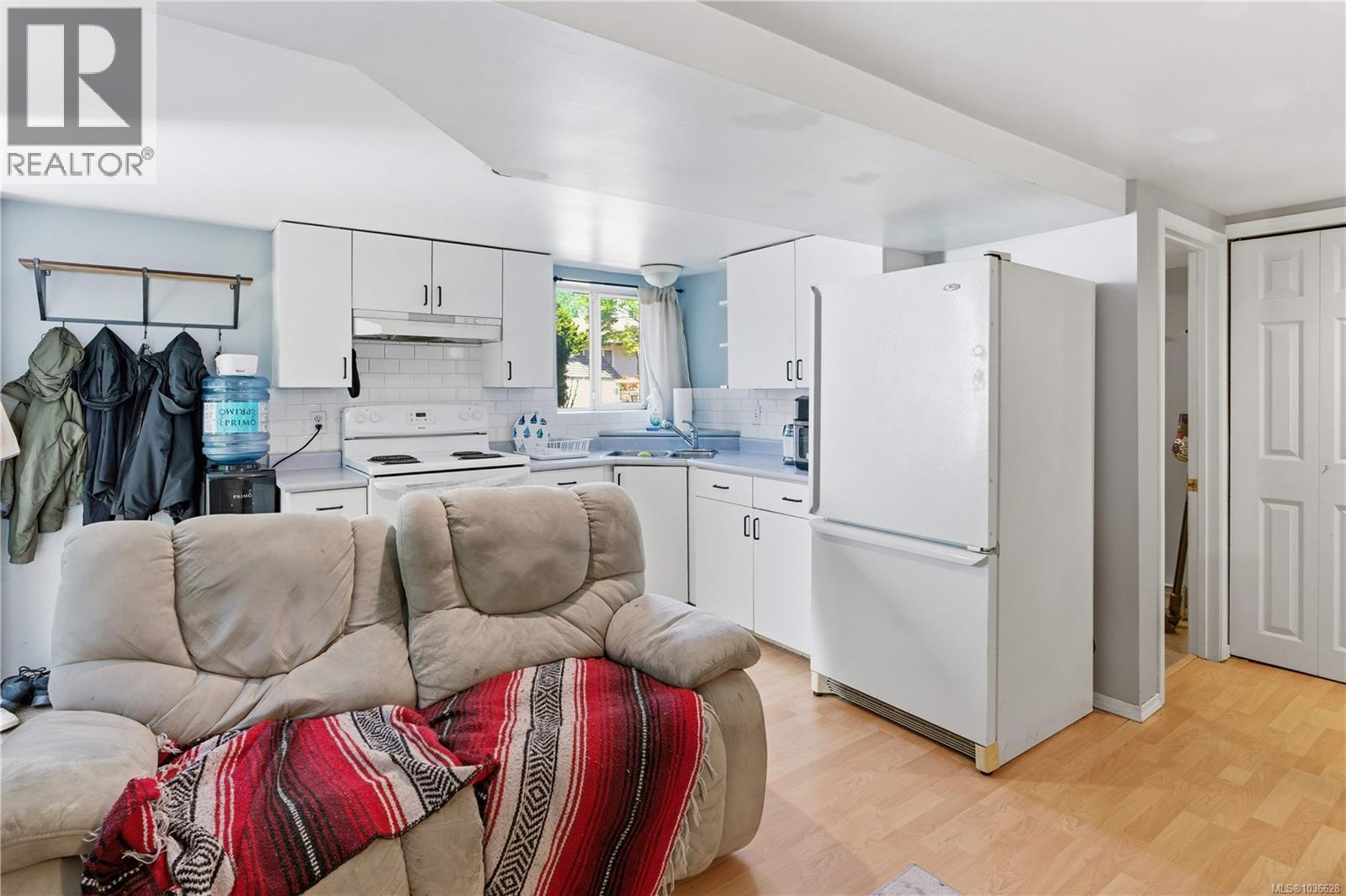 930 Lodge Ave, Saanich, British Columbia  V8X 3A8 - Photo 21 - 1036628
