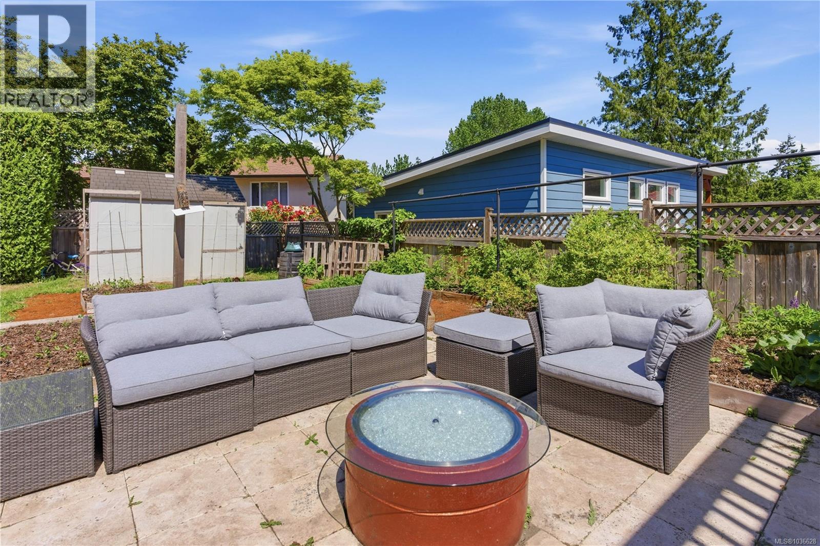 930 Lodge Ave, Saanich, British Columbia  V8X 3A8 - Photo 27 - 1036628