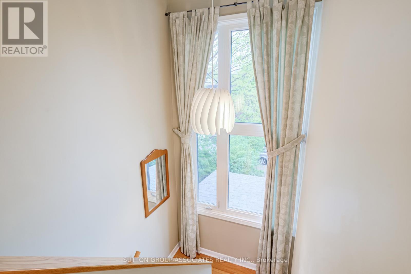 32a Vermont Avenue, Toronto, Ontario  M6G 1X7 - Photo 17 - C13140742