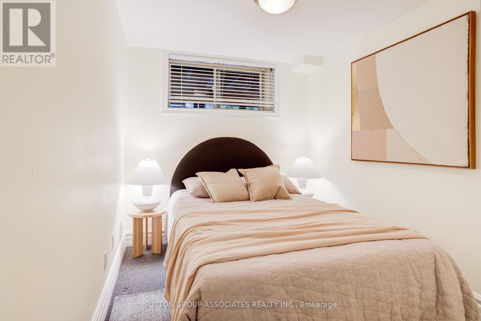 32a Vermont Avenue, Toronto, Ontario  M6G 1X7 - Photo 34 - C13140742