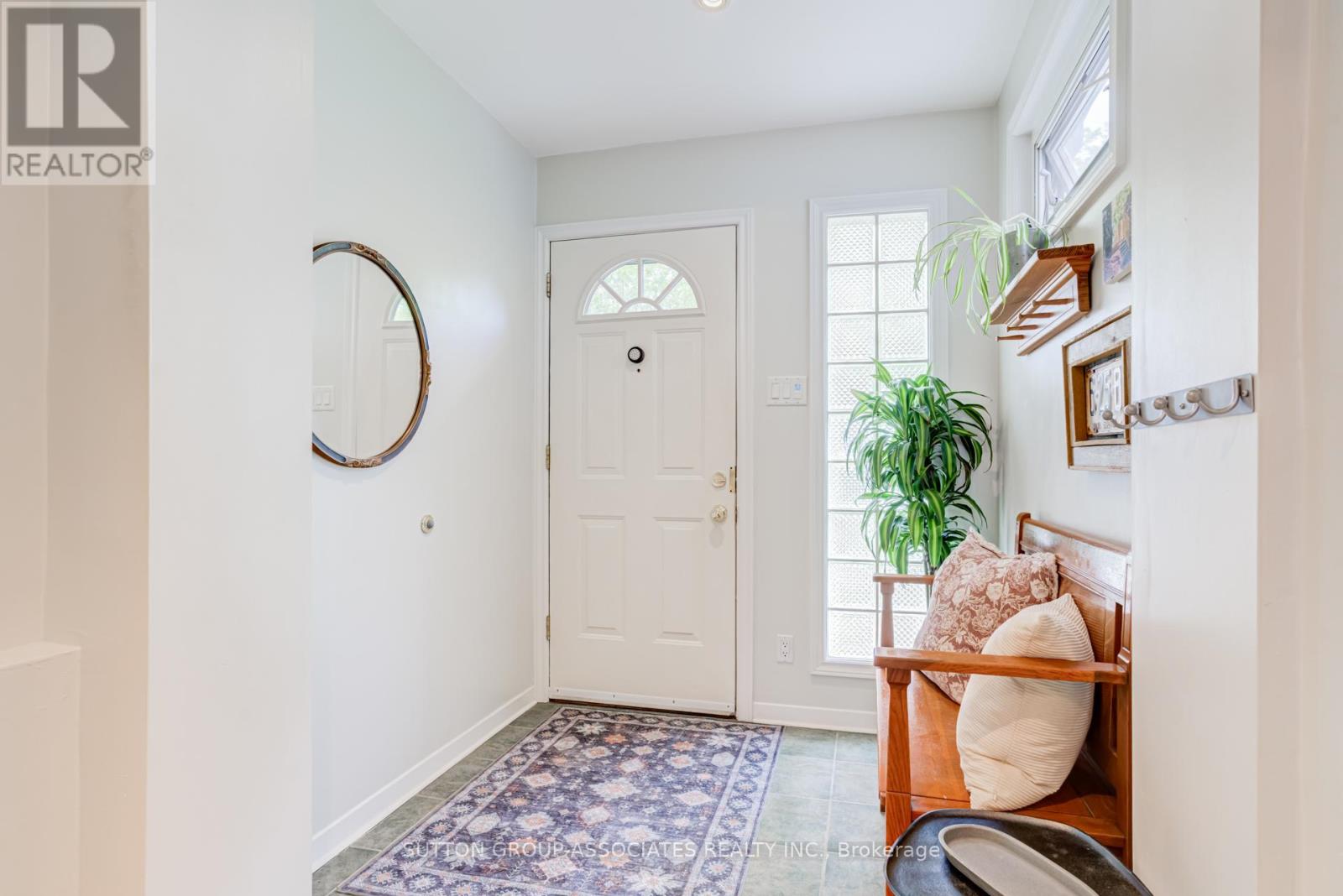 32a Vermont Avenue, Toronto, Ontario  M6G 1X7 - Photo 5 - C13140742