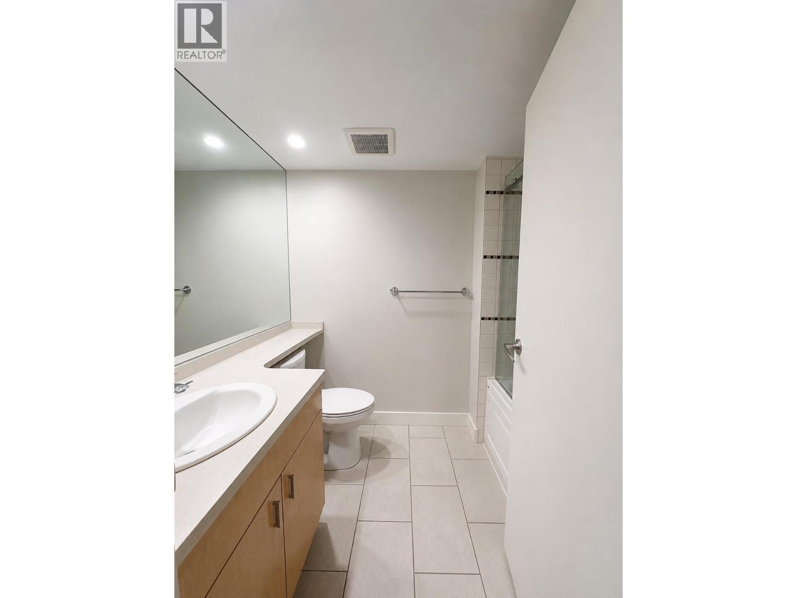1802 1033 Marinaside, Vancouver, British Columbia  V6Z 3A3 - Photo 10 - R3124603