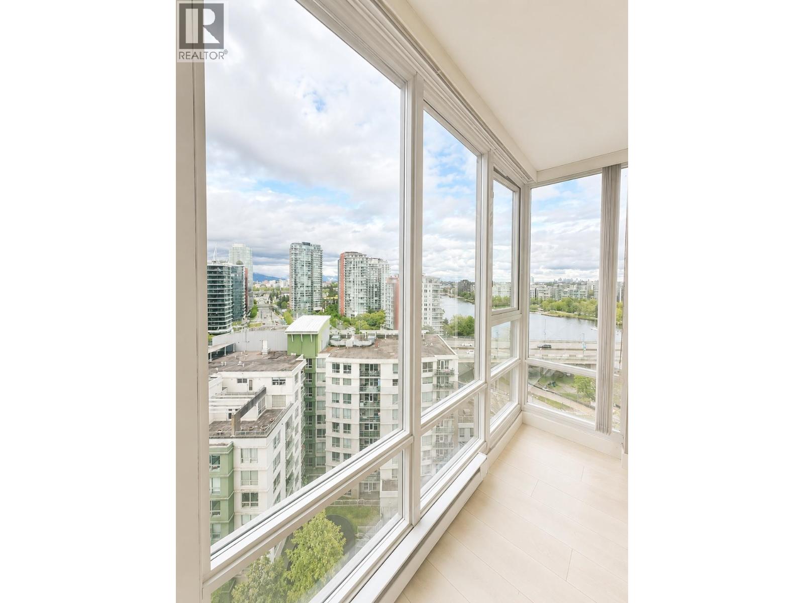 1802 1033 Marinaside, Vancouver, British Columbia  V6Z 3A3 - Photo 12 - R3124603