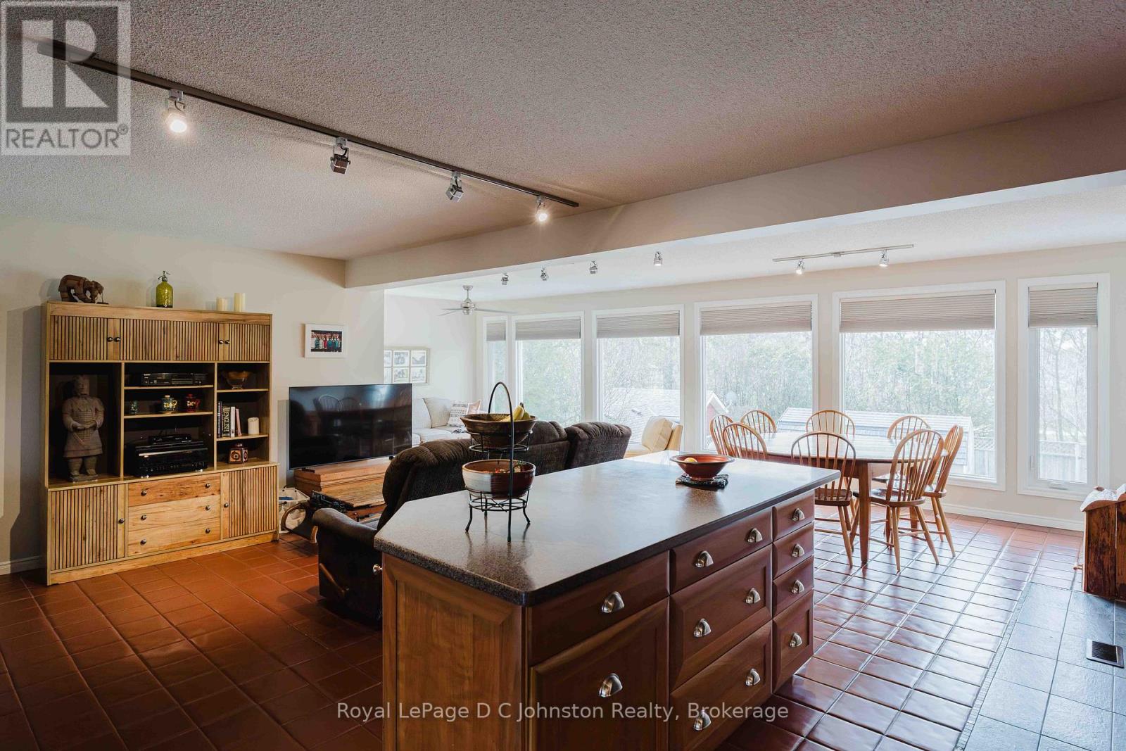 343 Maple Drive, Saugeen Shores, Ontario  N0H 2C4 - Photo 12 - X13140744