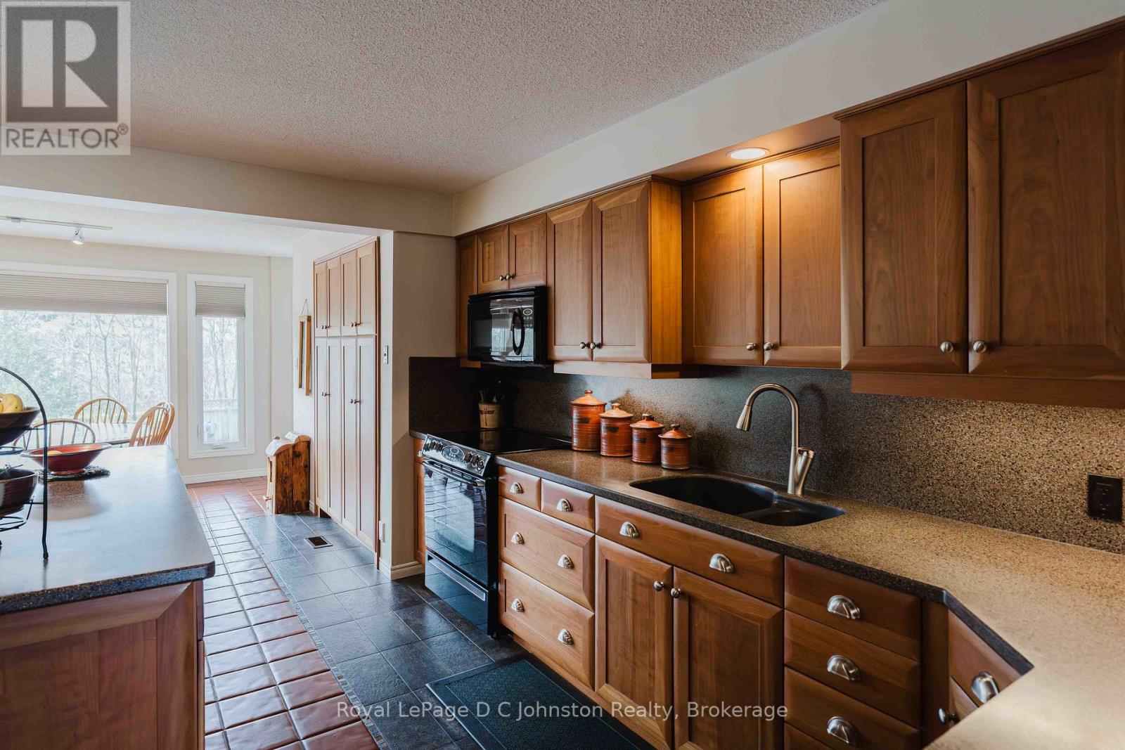 343 Maple Drive, Saugeen Shores, Ontario  N0H 2C4 - Photo 6 - X13140744