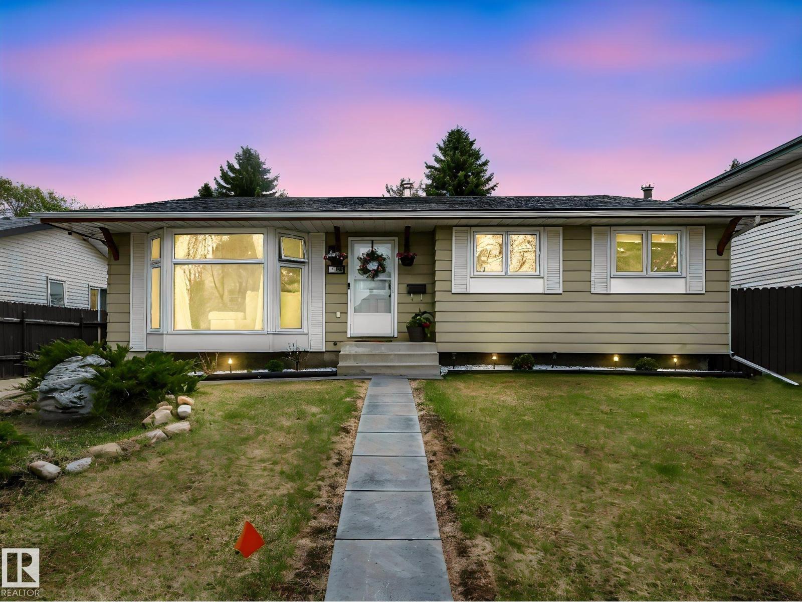 168 Humberstone Rd Nw, Edmonton, Alberta  T5A 4C6 - Photo 2 - E4488446