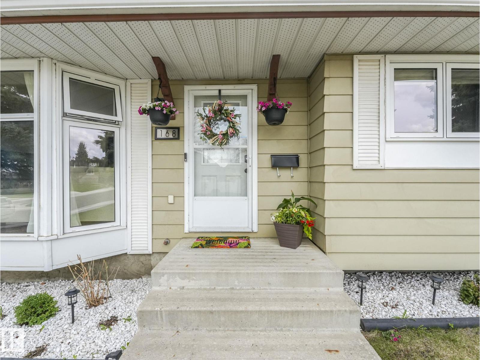 168 Humberstone Rd Nw, Edmonton, Alberta  T5A 4C6 - Photo 3 - E4488446