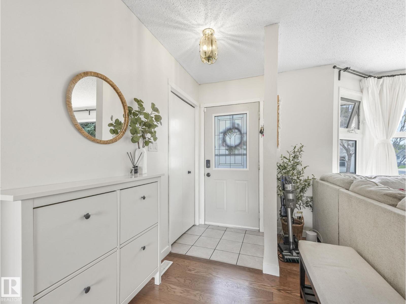 168 Humberstone Rd Nw, Edmonton, Alberta  T5A 4C6 - Photo 5 - E4488446