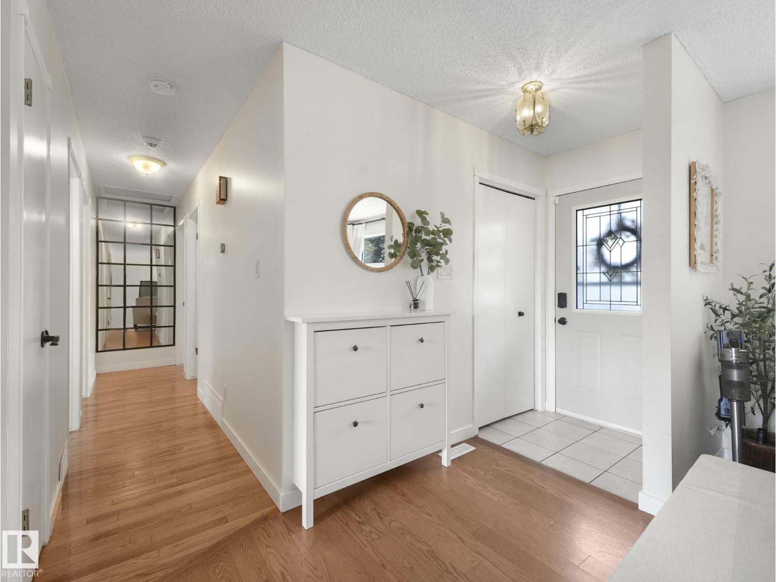 168 Humberstone Rd Nw, Edmonton, Alberta  T5A 4C6 - Photo 6 - E4488446