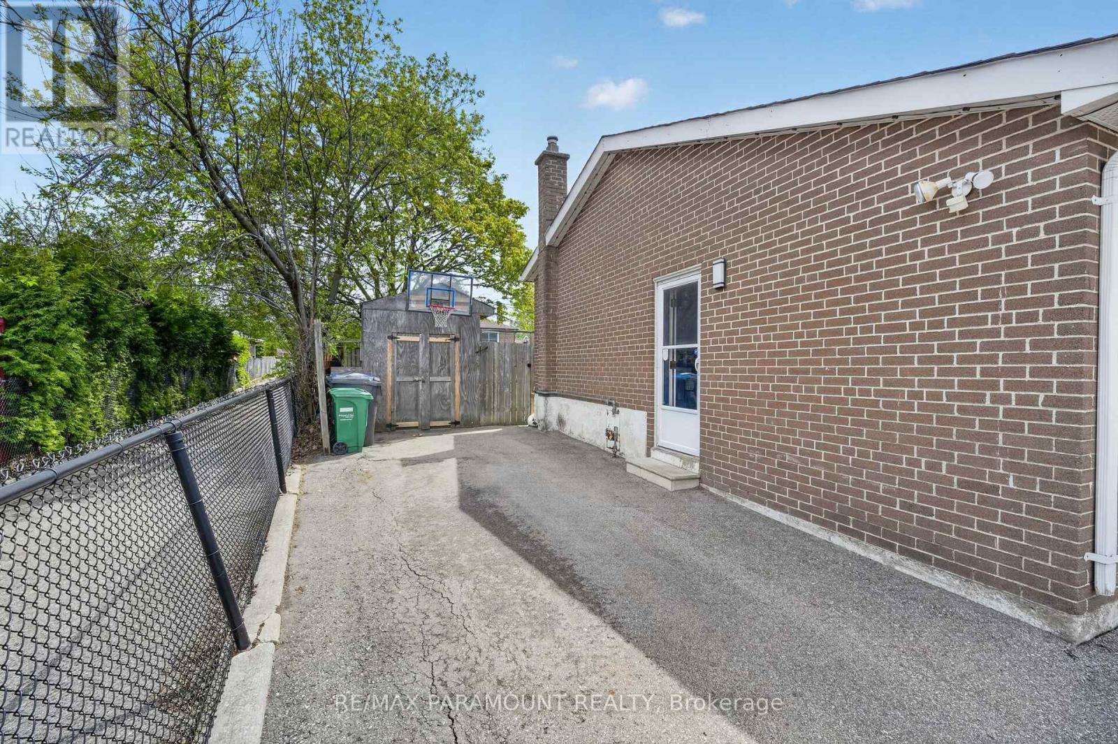 250 Avondale Boulevard, Brampton, Ontario  L6T 1J4 - Photo 31 - W13140734