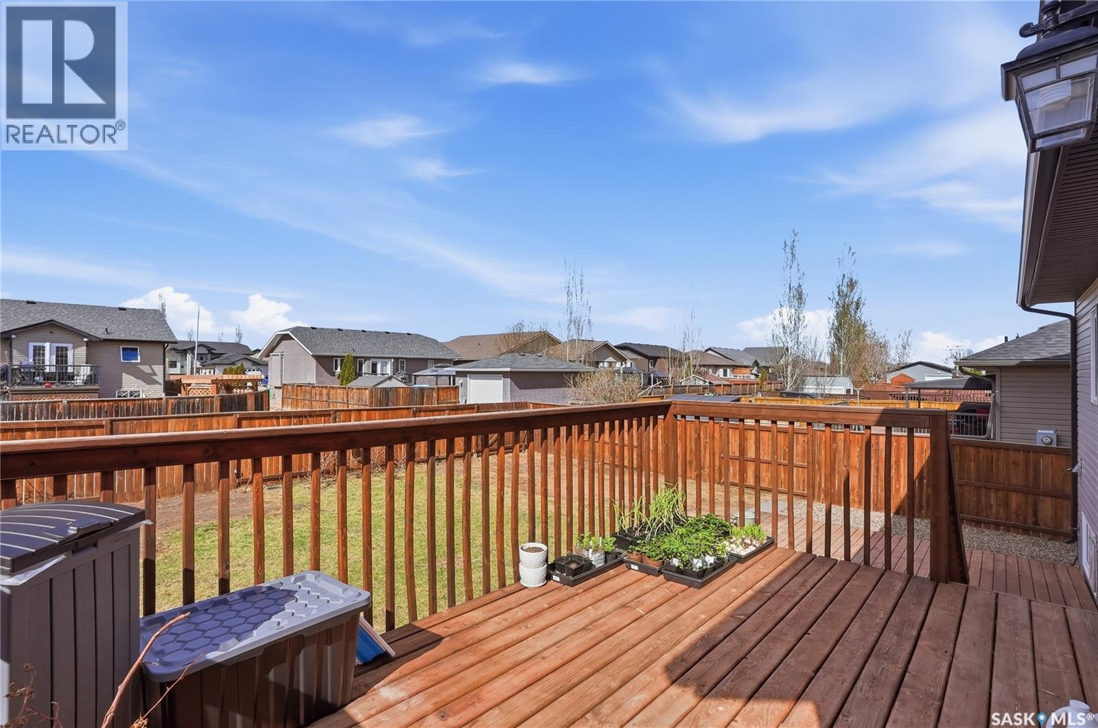 817 Columbia Way, Martensville, Saskatchewan  S0K 0A2 - Photo 33 - SK036288