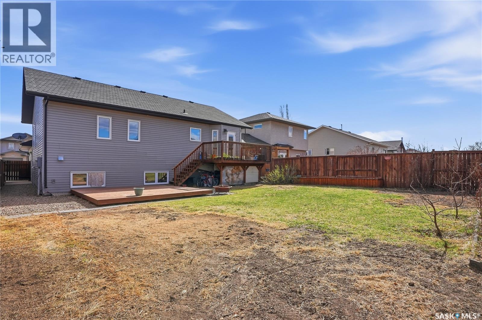 817 Columbia Way, Martensville, Saskatchewan  S0K 0A2 - Photo 36 - SK036288