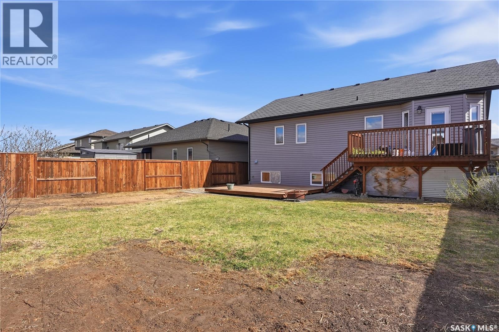 817 Columbia Way, Martensville, Saskatchewan  S0K 0A2 - Photo 37 - SK036288
