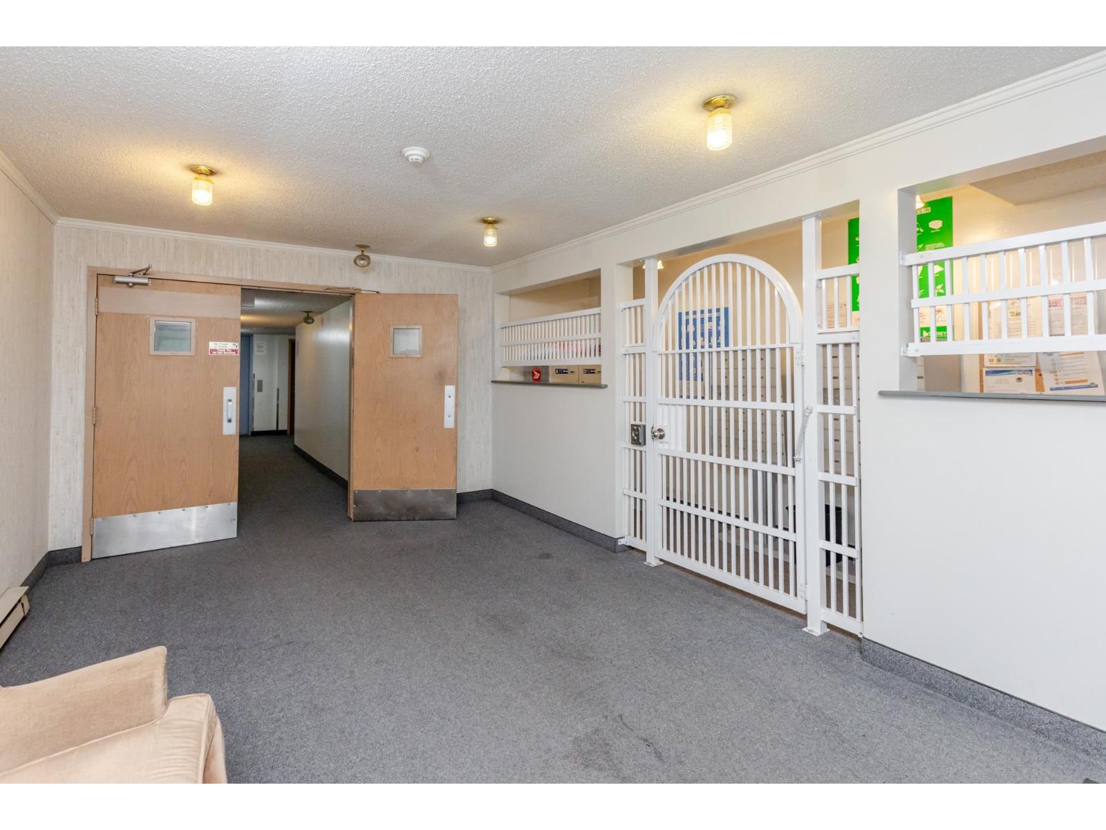 214 5906 176a Street, Surrey, British Columbia  V3S 4H7 - Photo 5 - R3124406