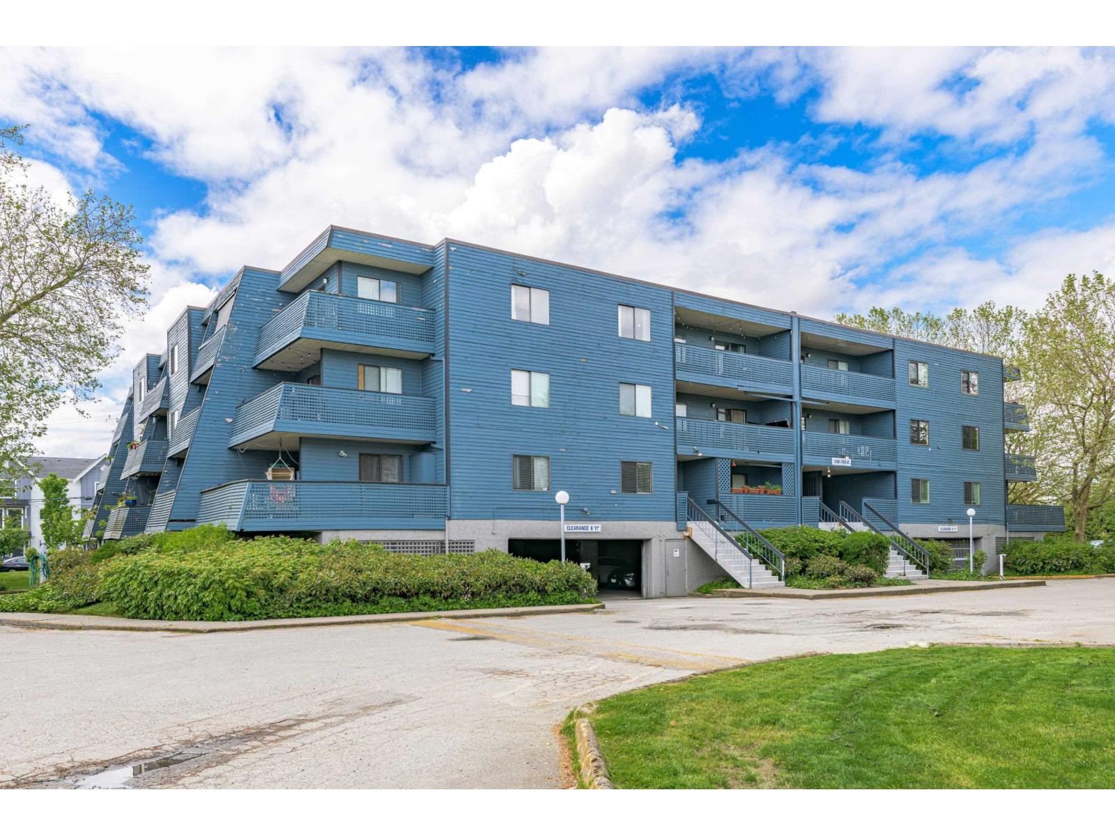 214 5906 176a Street, Surrey, British Columbia  V3S 4H7 - Photo 2 - R3124406