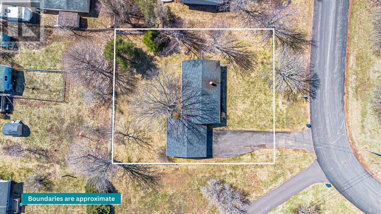44 Ingleside Drive, Charlottetown, Prince Edward Island  C1C 1B9 - Photo 3 - 202605382