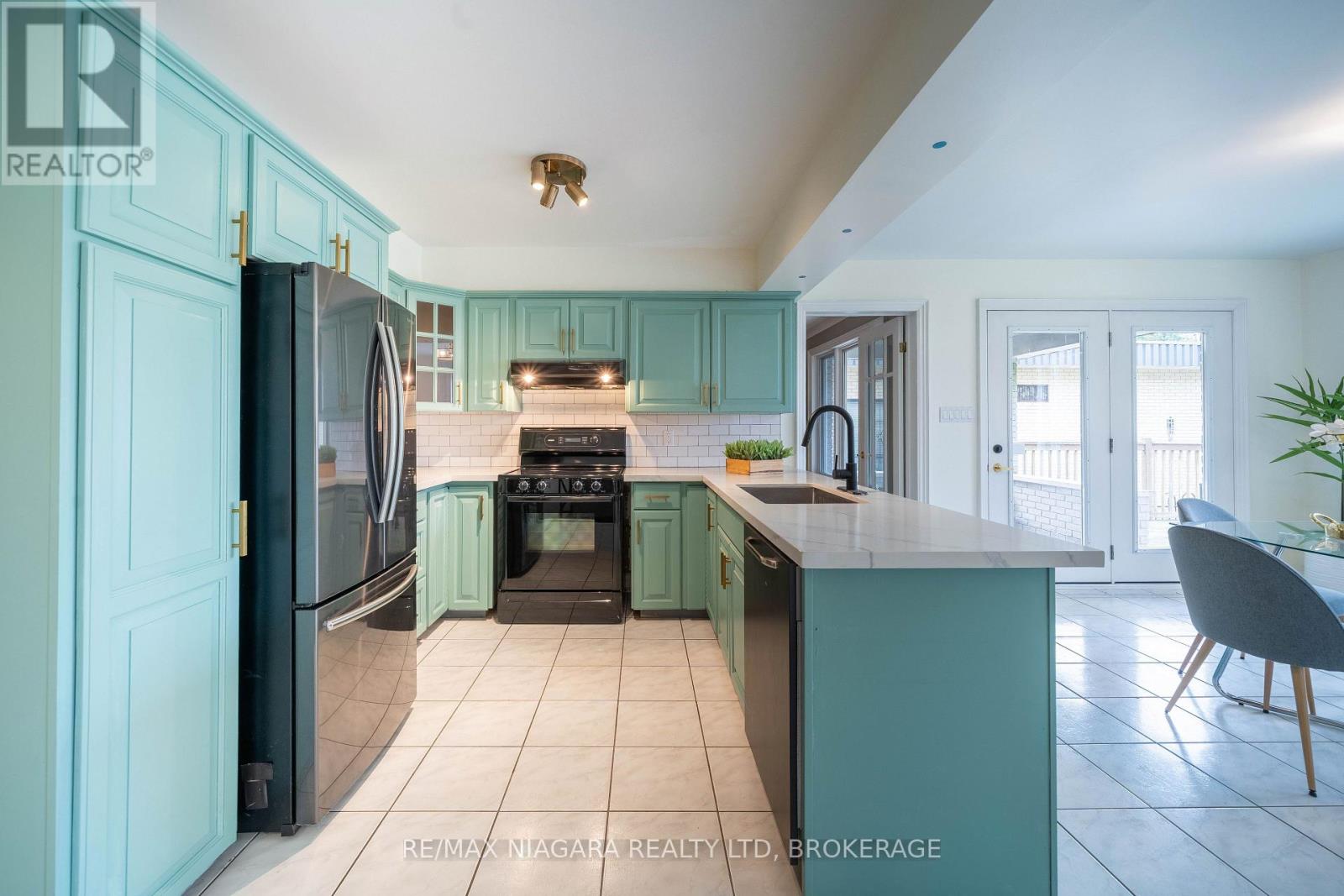 2 Mcclure Crescent, Thorold, Ontario  L2V 4B6 - Photo 14 - X13140792