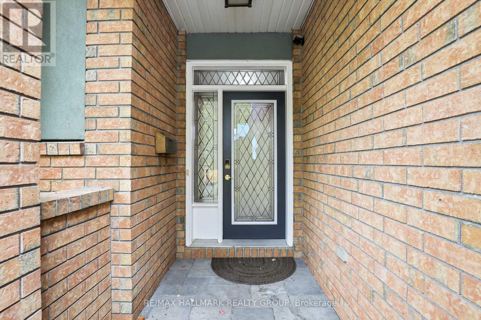 59 Paxton Lane, Ottawa, Ontario  K1B 1B7 - Photo 4 - X13129158