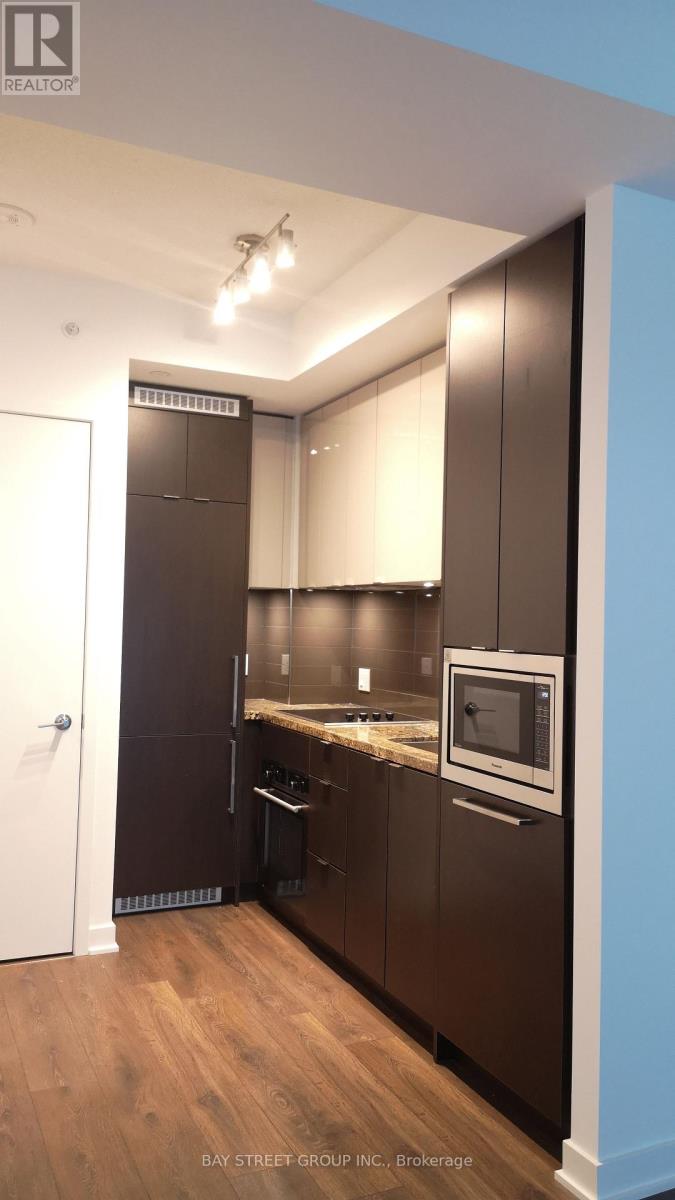 1807 - 125 Blue Jays Way, Toronto, Ontario  M5V 0N5 - Photo 2 - C13140754