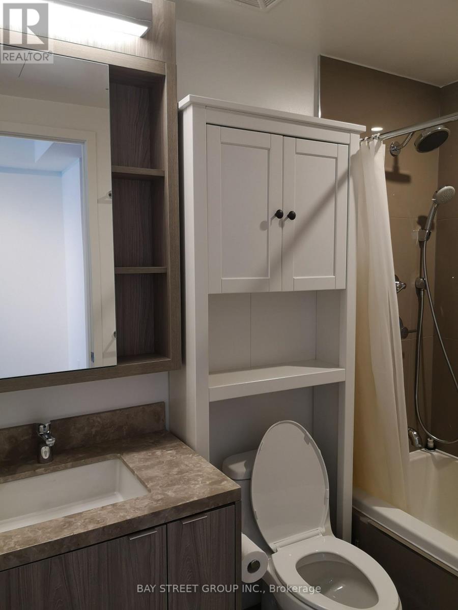 1807 - 125 Blue Jays Way, Toronto, Ontario  M5V 0N5 - Photo 7 - C13140754