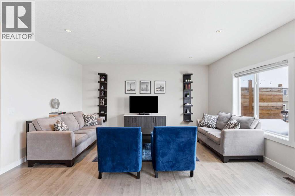 42 Baysprings Way Sw, Airdrie, Alberta  T4B 3V1 - Photo 7 - A2305364