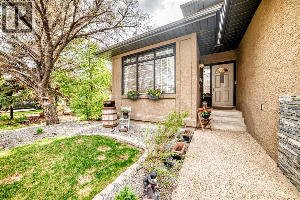292 Waterstone Crescent SE, Airdrie, Alberta  T4B 2G1 - Photo 2 - A2311010
