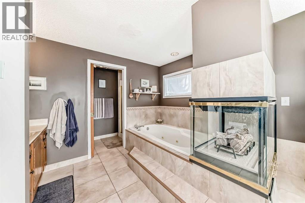 292 Waterstone Crescent SE, Airdrie, Alberta  T4B 2G1 - Photo 23 - A2311010