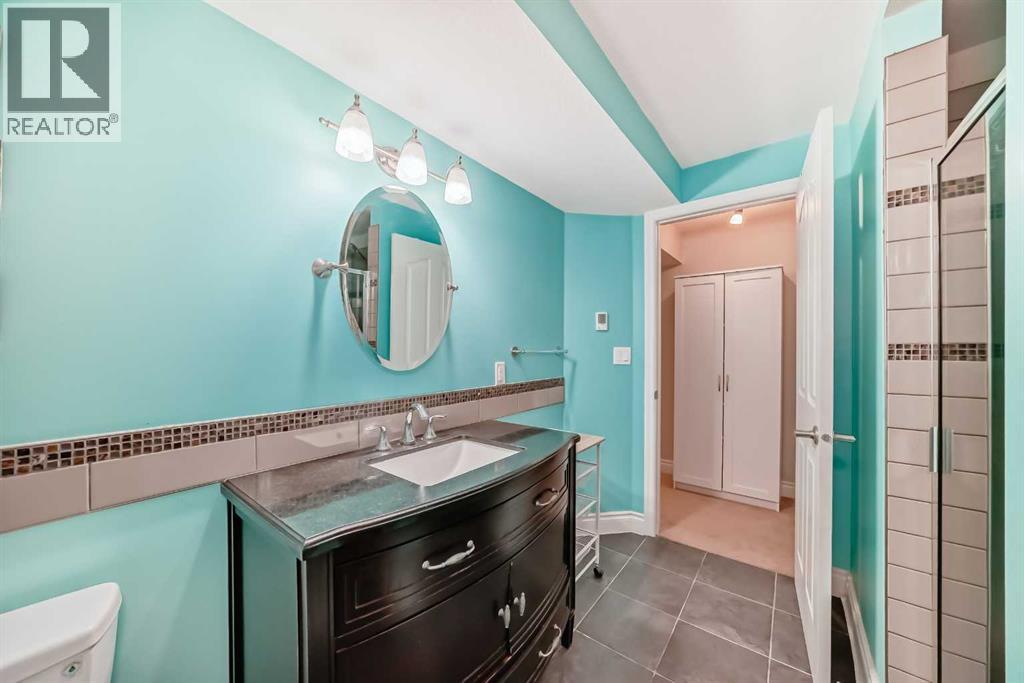 109 Royal Crest Terrace Nw, Calgary, Alberta  T3G 4M2 - Photo 29 - A2311540