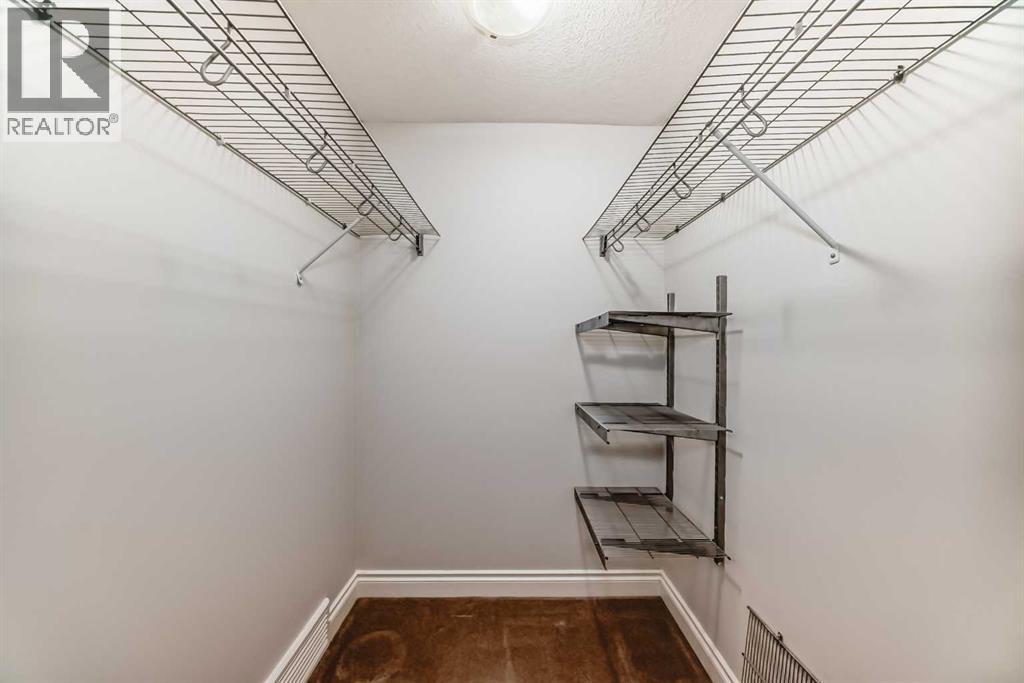 109 Royal Crest Terrace Nw, Calgary, Alberta  T3G 4M2 - Photo 28 - A2311540