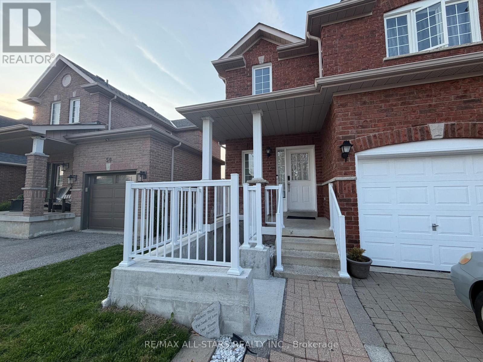 52 Arlington Drive, Georgina, Ontario  L4P 4H6 - Photo 3 - N13140762