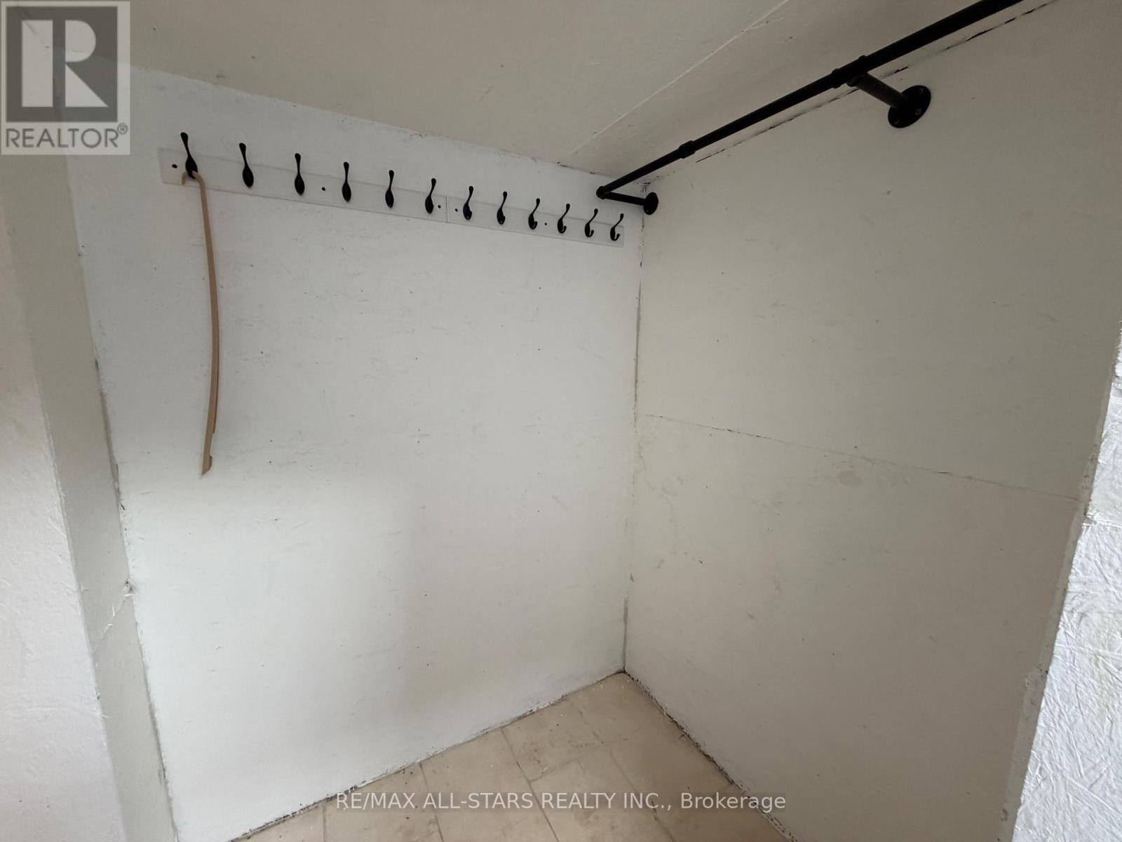 52 Arlington Drive, Georgina, Ontario  L4P 4H6 - Photo 5 - N13140762