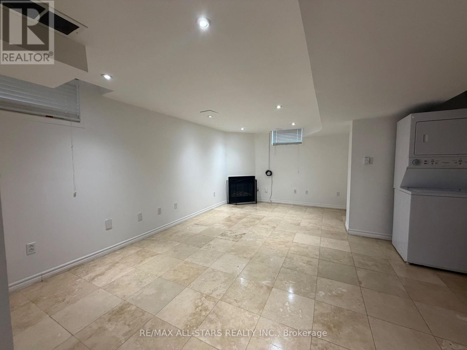 52 Arlington Drive, Georgina, Ontario  L4P 4H6 - Photo 7 - N13140762
