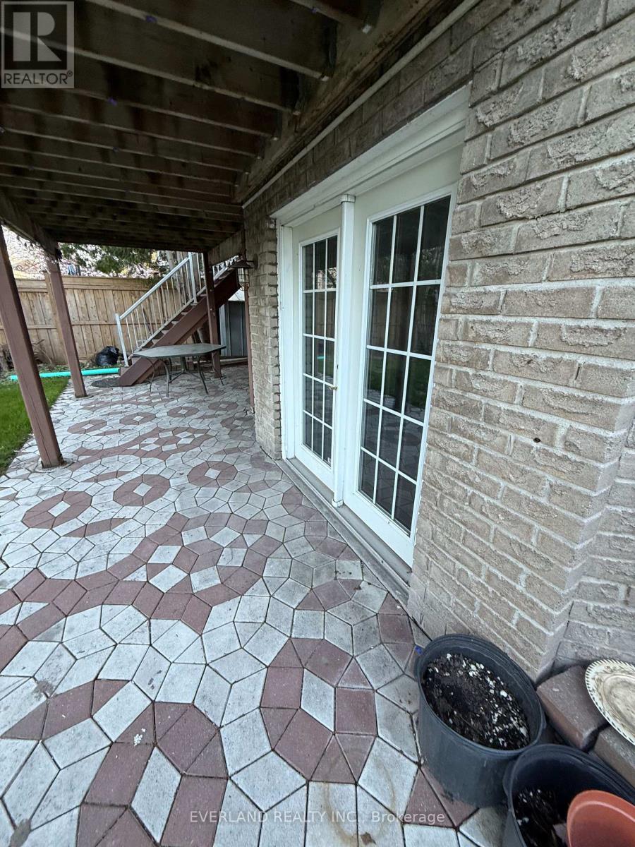 BASEMENT - 156 BRISTOL ROAD, Newmarket, Ontario