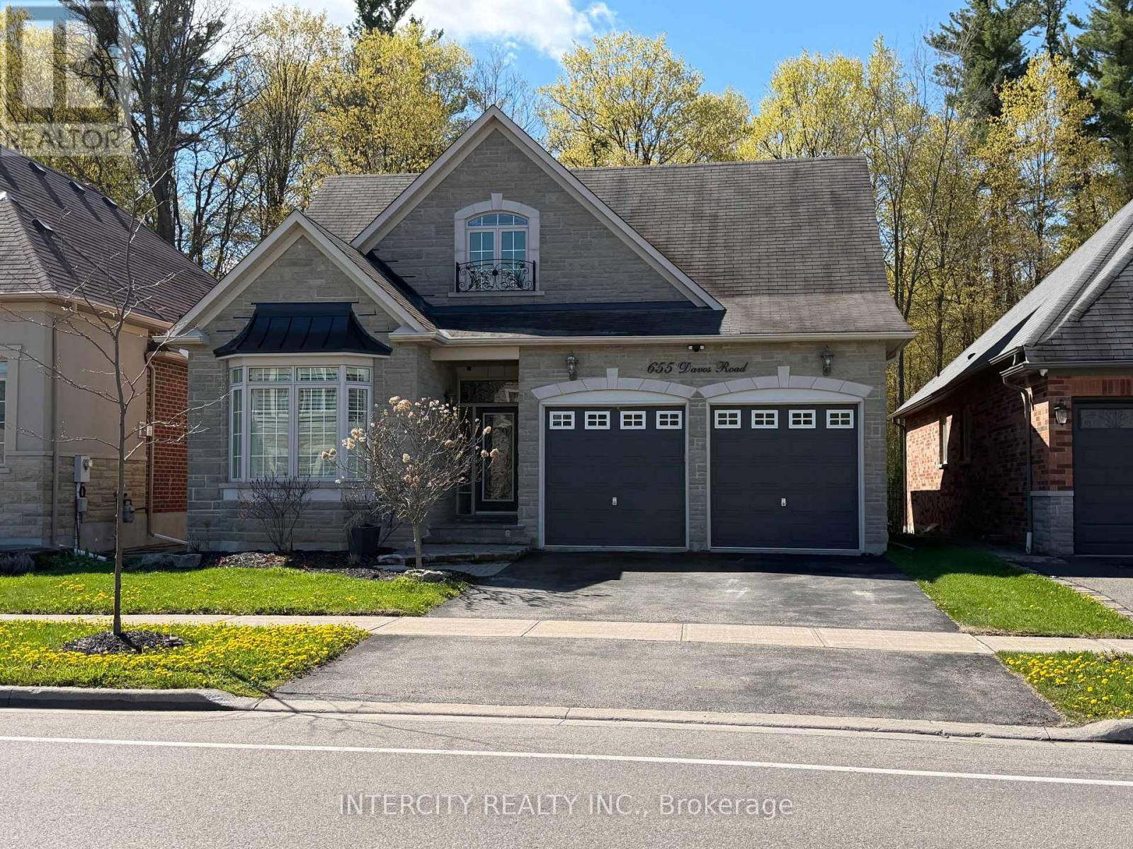 655 DAVOS ROAD, Vaughan, Ontario