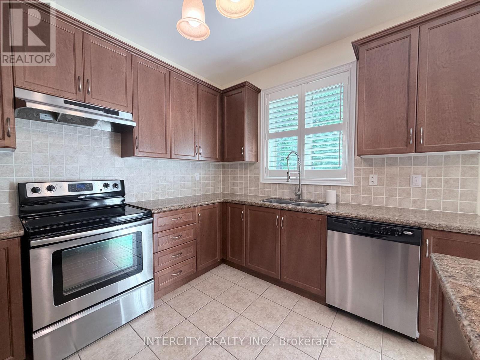 655 Davos Road, Vaughan, Ontario  L4H 0Y3 - Photo 16 - N13140788