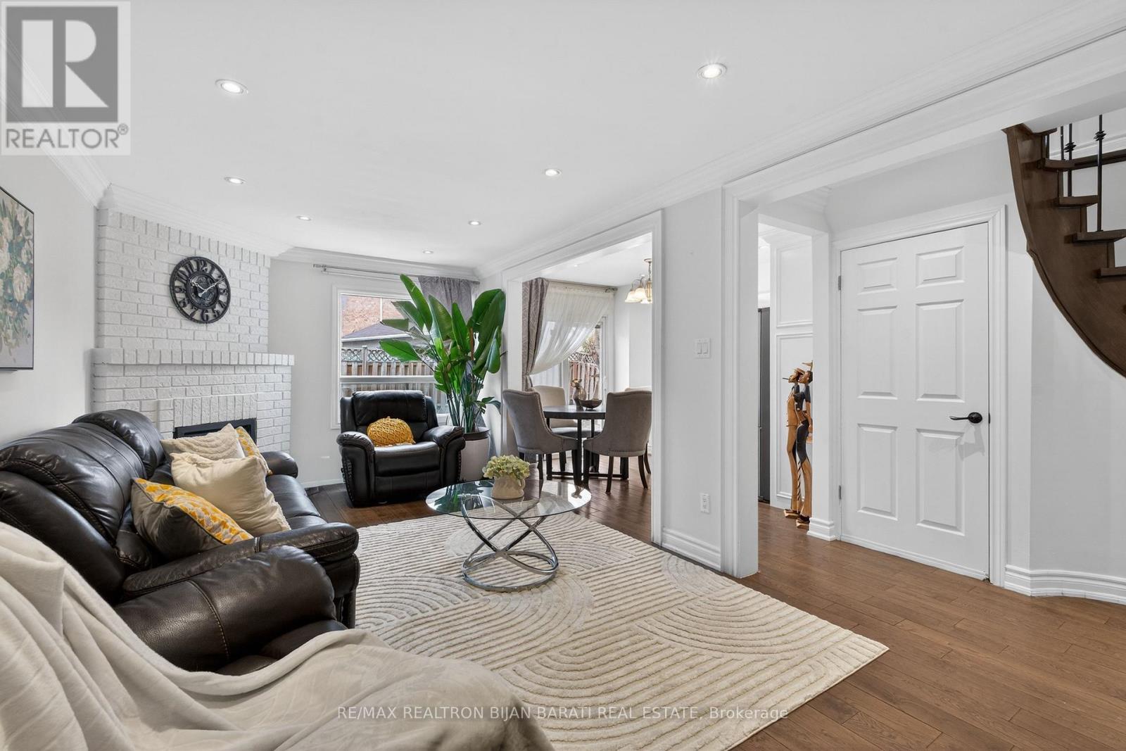 92 Weldrick Road E, Richmond Hill, Ontario  L4C 8T7 - Photo 12 - N13140794