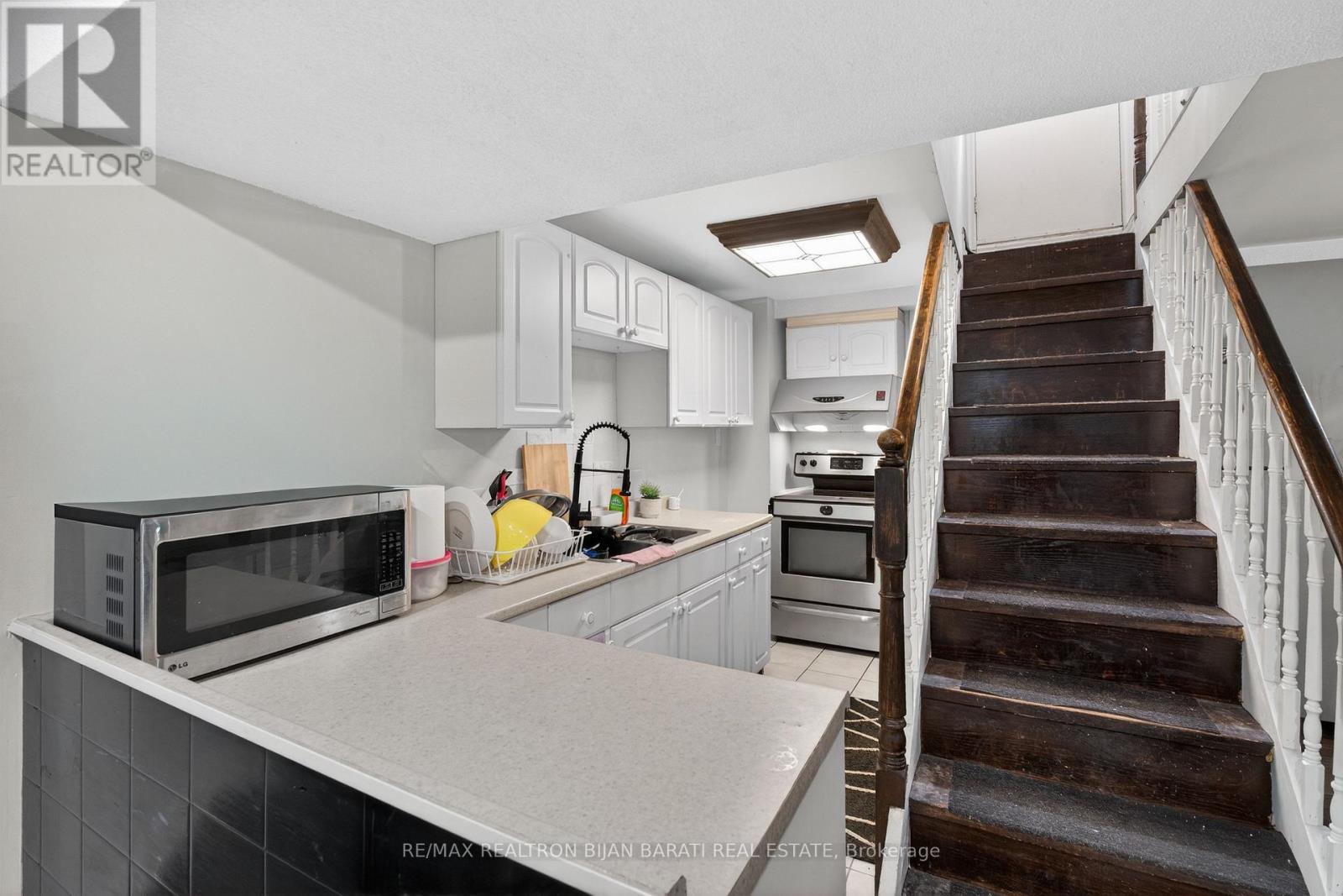 92 Weldrick Road E, Richmond Hill, Ontario  L4C 8T7 - Photo 40 - N13140794