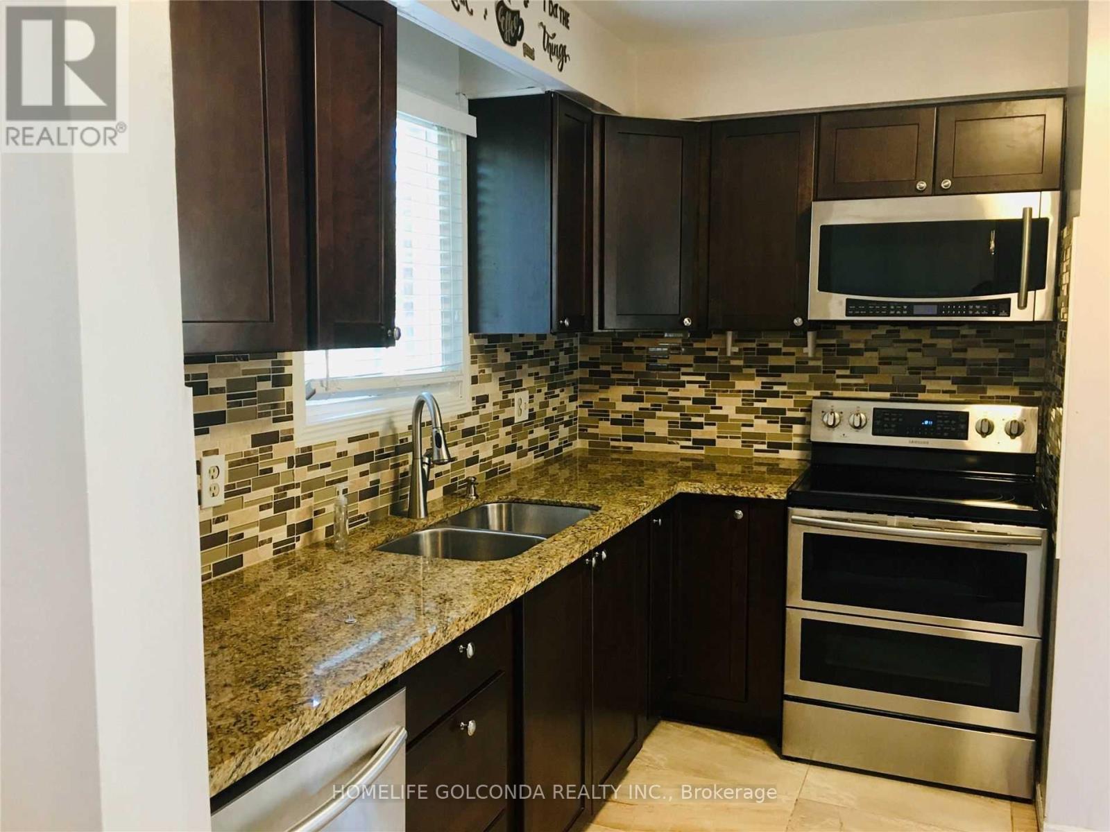 3134 Jessica Court, Mississauga, Ontario L5C 1X6 - Photo 7 - W13140756