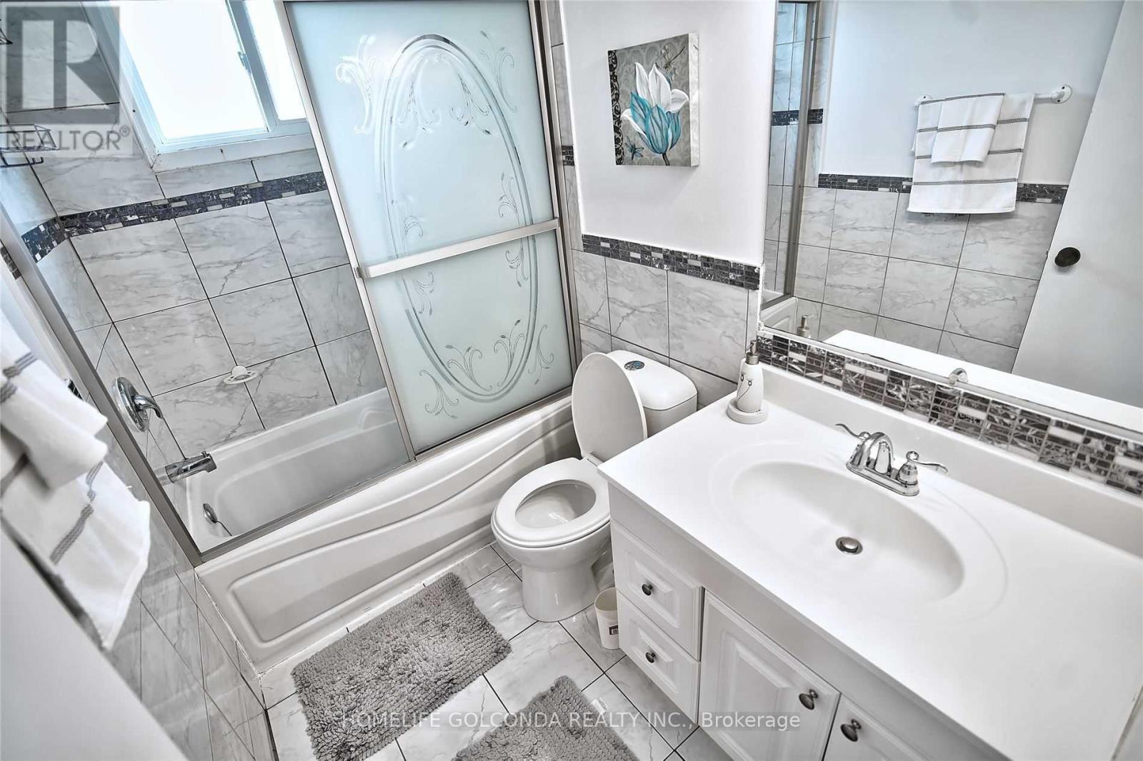 3134 Jessica Court, Mississauga, Ontario L5C 1X6 - Photo 9 - W13140756
