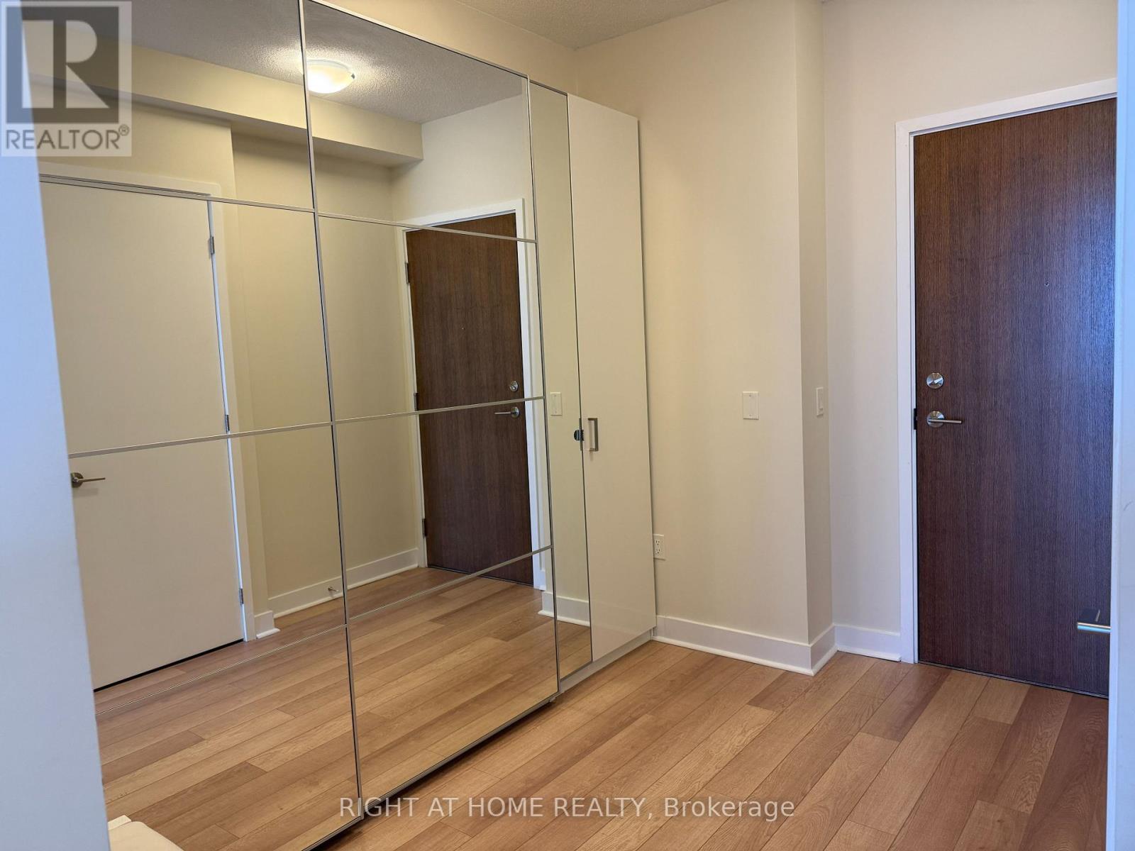 2402 - 3975 Grand Park Drive, Mississauga, Ontario  L5B 0K4 - Photo 12 - W13140764