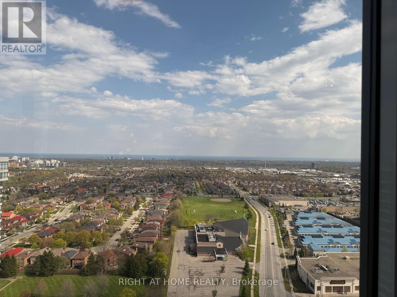 2402 - 3975 Grand Park Drive, Mississauga, Ontario  L5B 0K4 - Photo 13 - W13140764