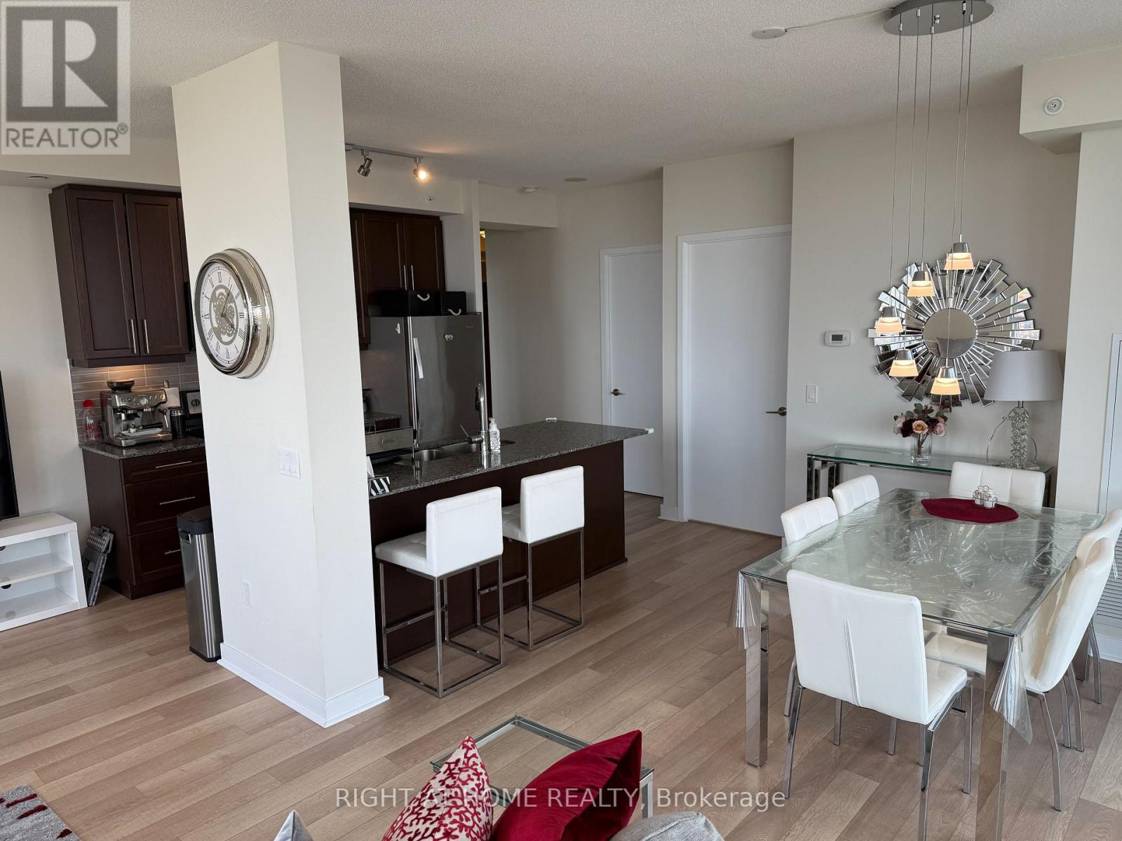 2402 - 3975 Grand Park Drive, Mississauga, Ontario  L5B 0K4 - Photo 16 - W13140764