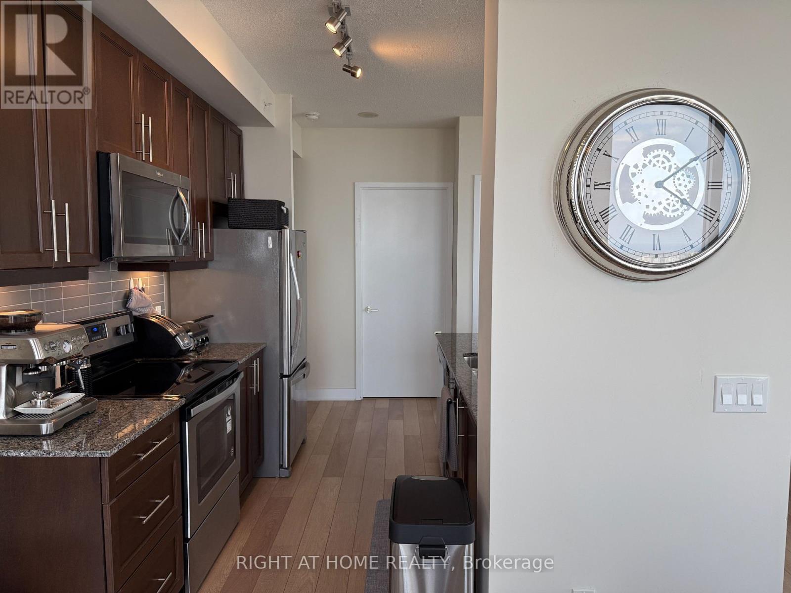 2402 - 3975 Grand Park Drive, Mississauga, Ontario  L5B 0K4 - Photo 19 - W13140764