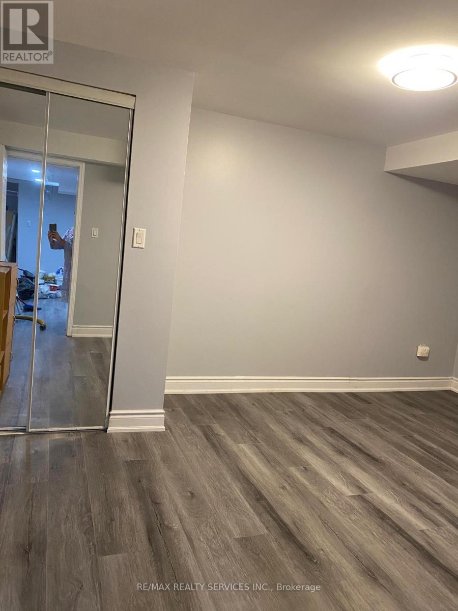 Bsmt - 3760 Pearlstone Drive, Mississauga, Ontario  L5M 7H1 - Photo 4 - W13140770
